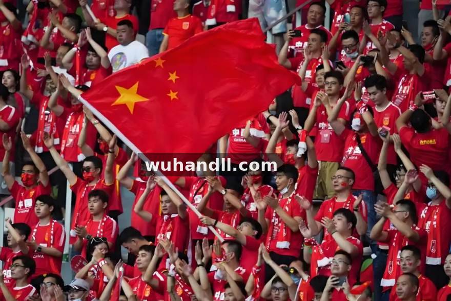 牛牛电竞 辅助位的隐形指挥：虚构选手“周予安”如何用视野与沟通改写团战走向